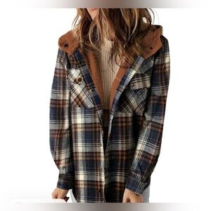 NWT Womens Plaid Shacket